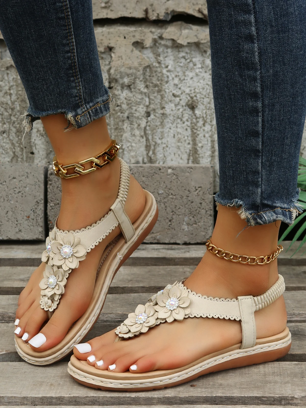 Applique Beaded Decor Comfy Sole Vacation Thong Sandals