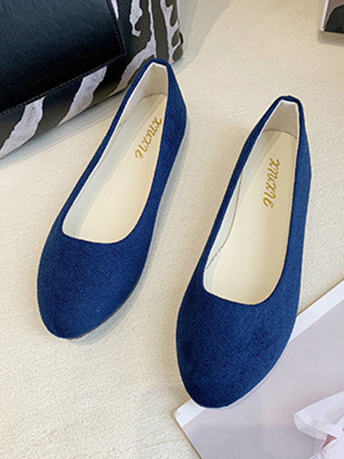 Plain All Season Simple Daily Velvet Flat Heel Round Toe Pu Slip On Shallow Shoes for Women