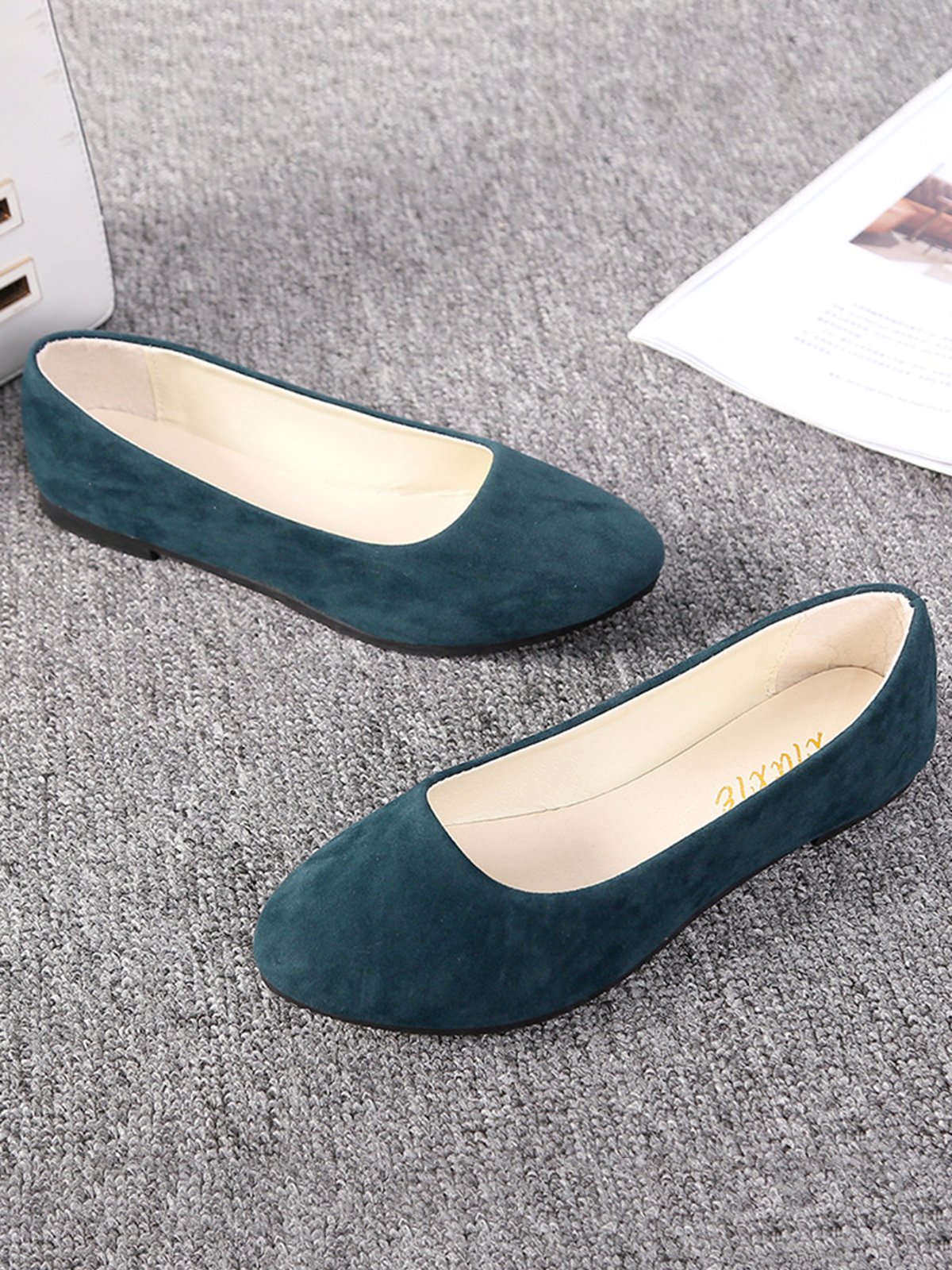 Plain All Season Simple Daily Velvet Flat Heel Round Toe Pu Slip On Shallow Shoes for Women