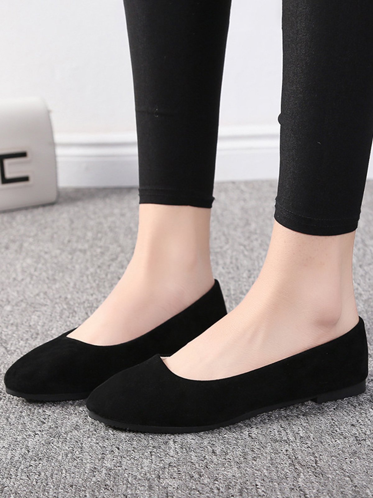 Plain All Season Simple Daily Velvet Flat Heel Round Toe Pu Slip On Shallow Shoes for Women