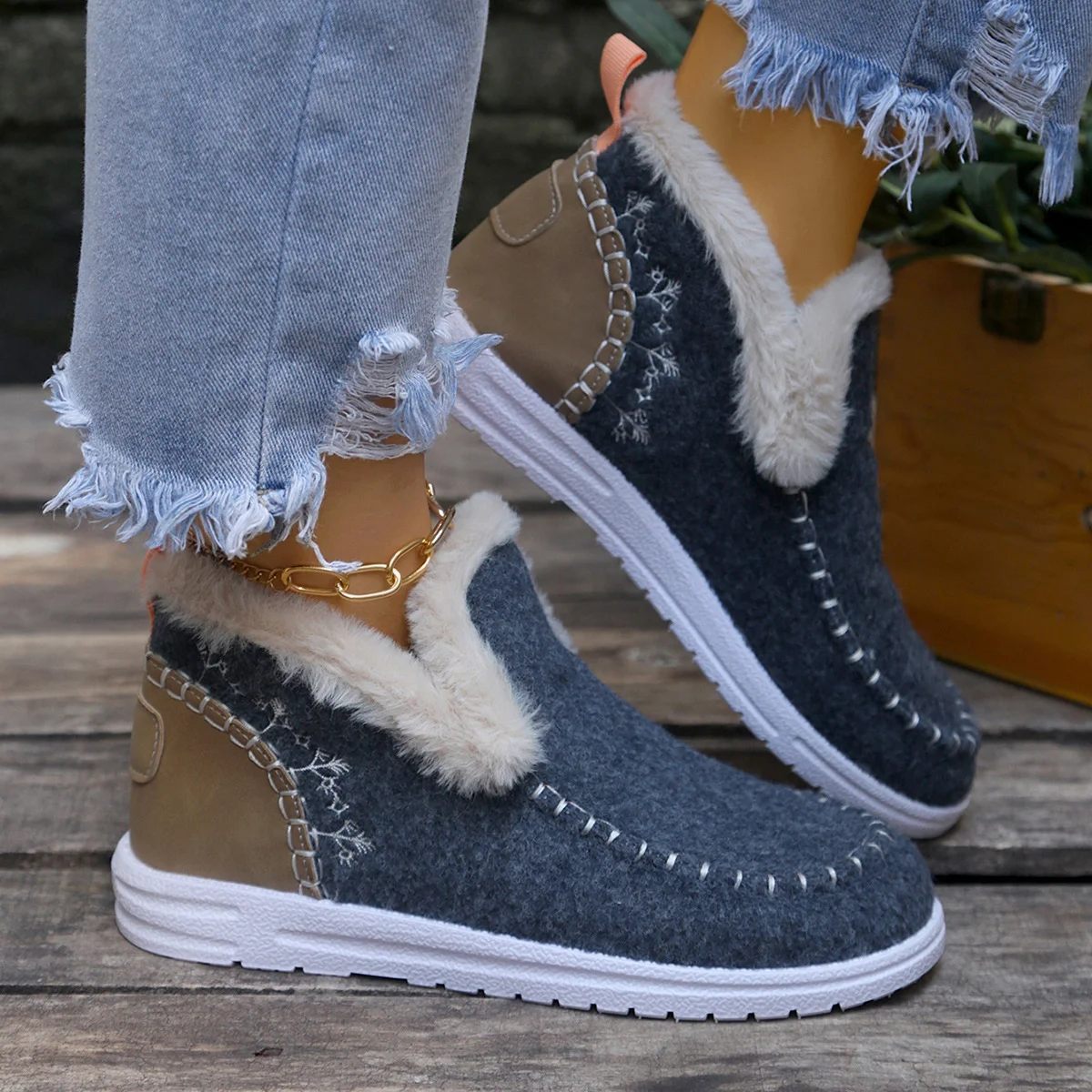 Casual Plain Plush Slip On Flat Heel Comfy Snow Boots