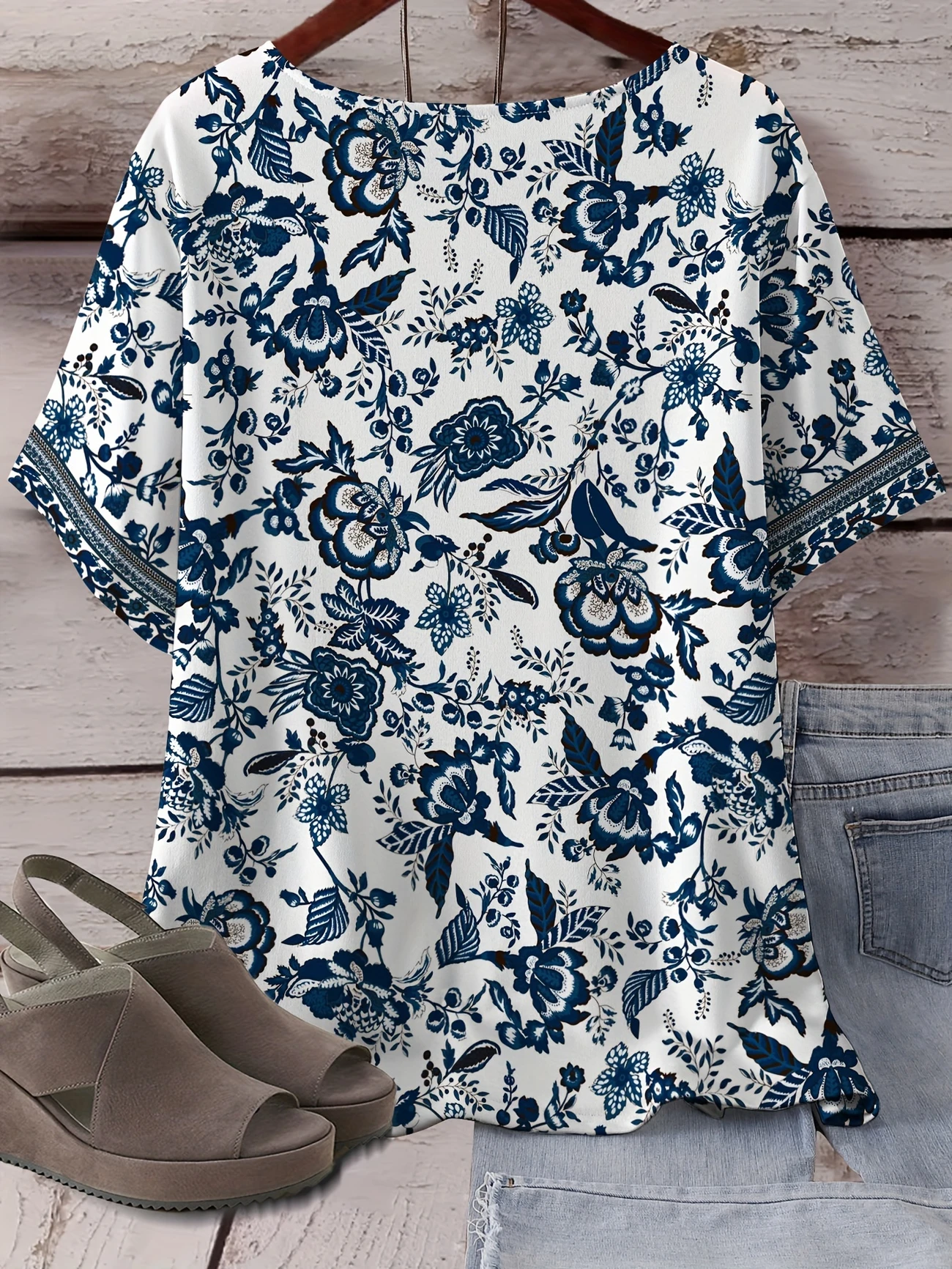 Vintage Ethnic Crew Neck Three Quarter Sleeve T-shirt