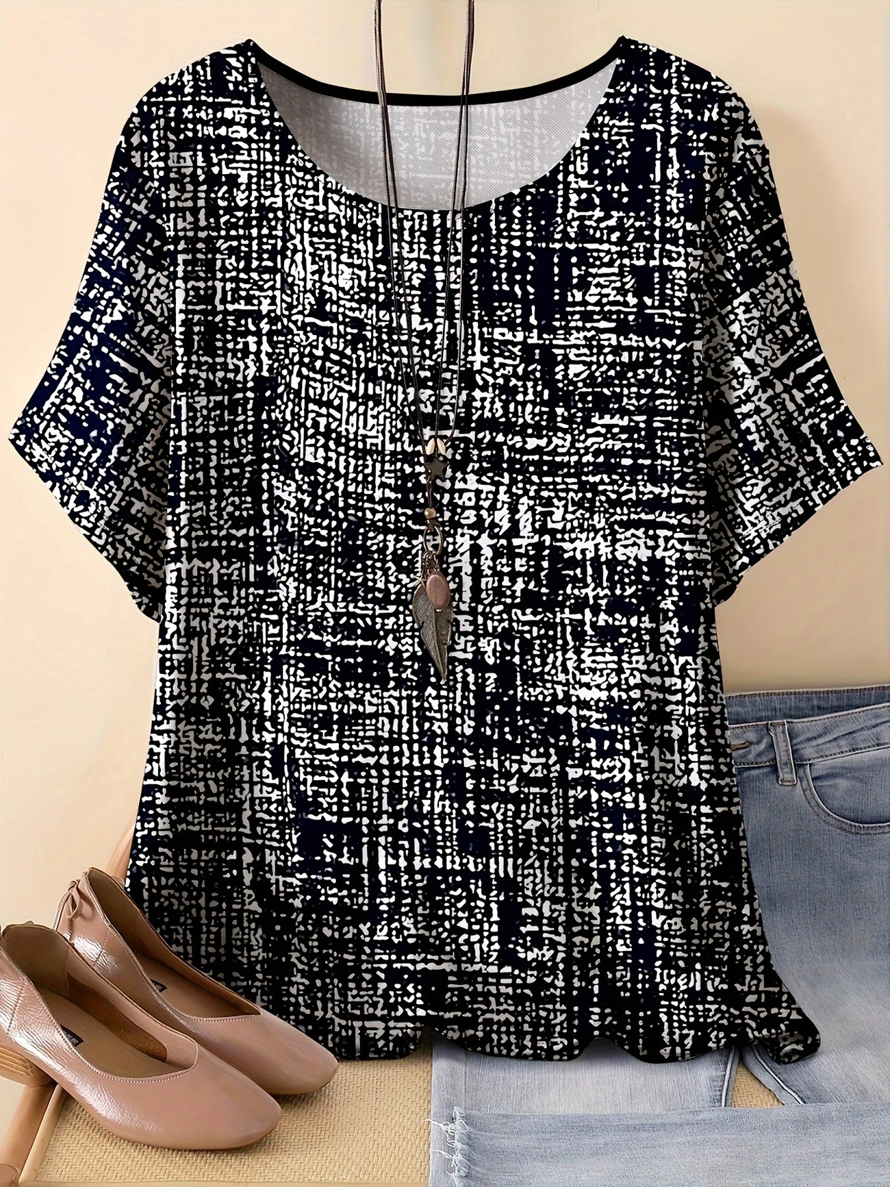 Vintage Abstract Graphic Crew Neck Three Quarter Sleeve T-shirt