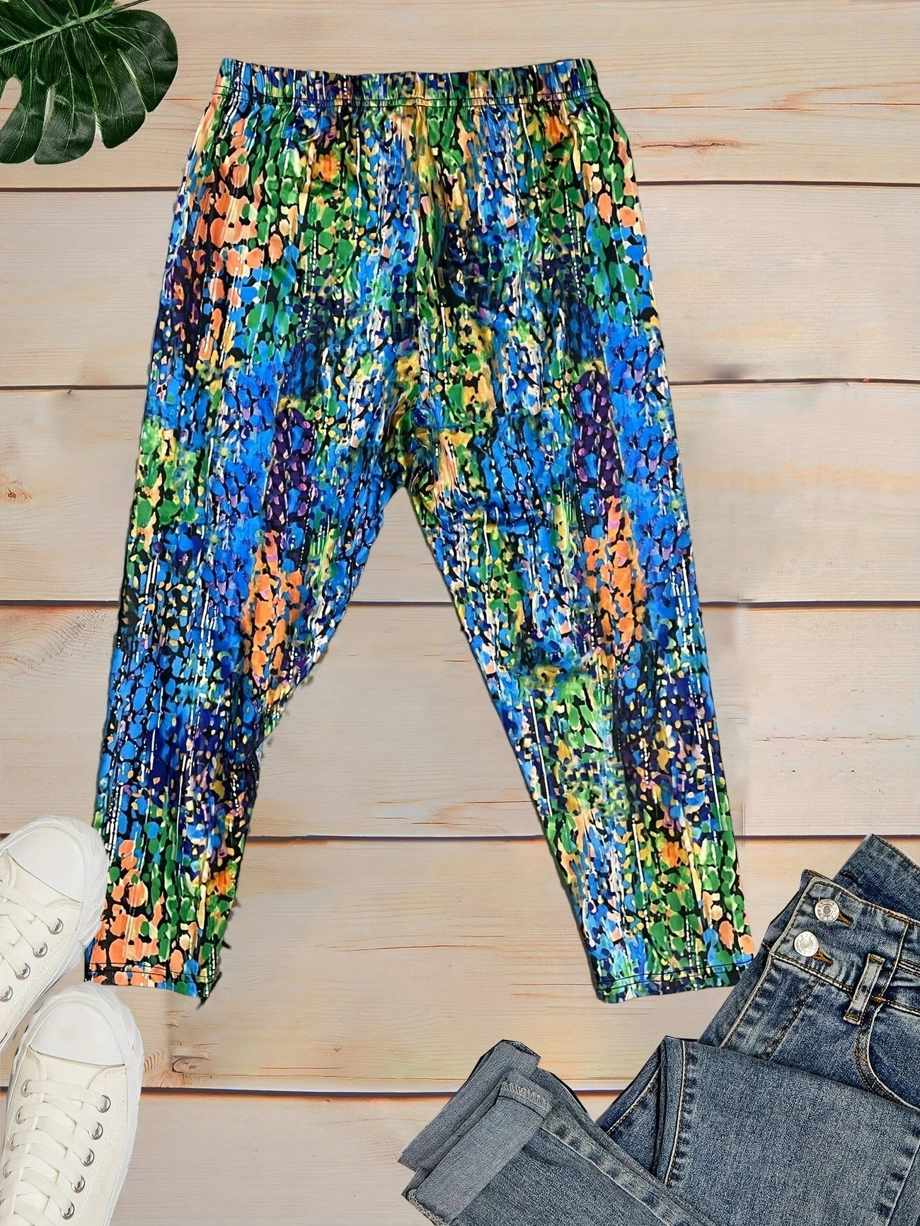 Vintage Abstract Capris Leggings
