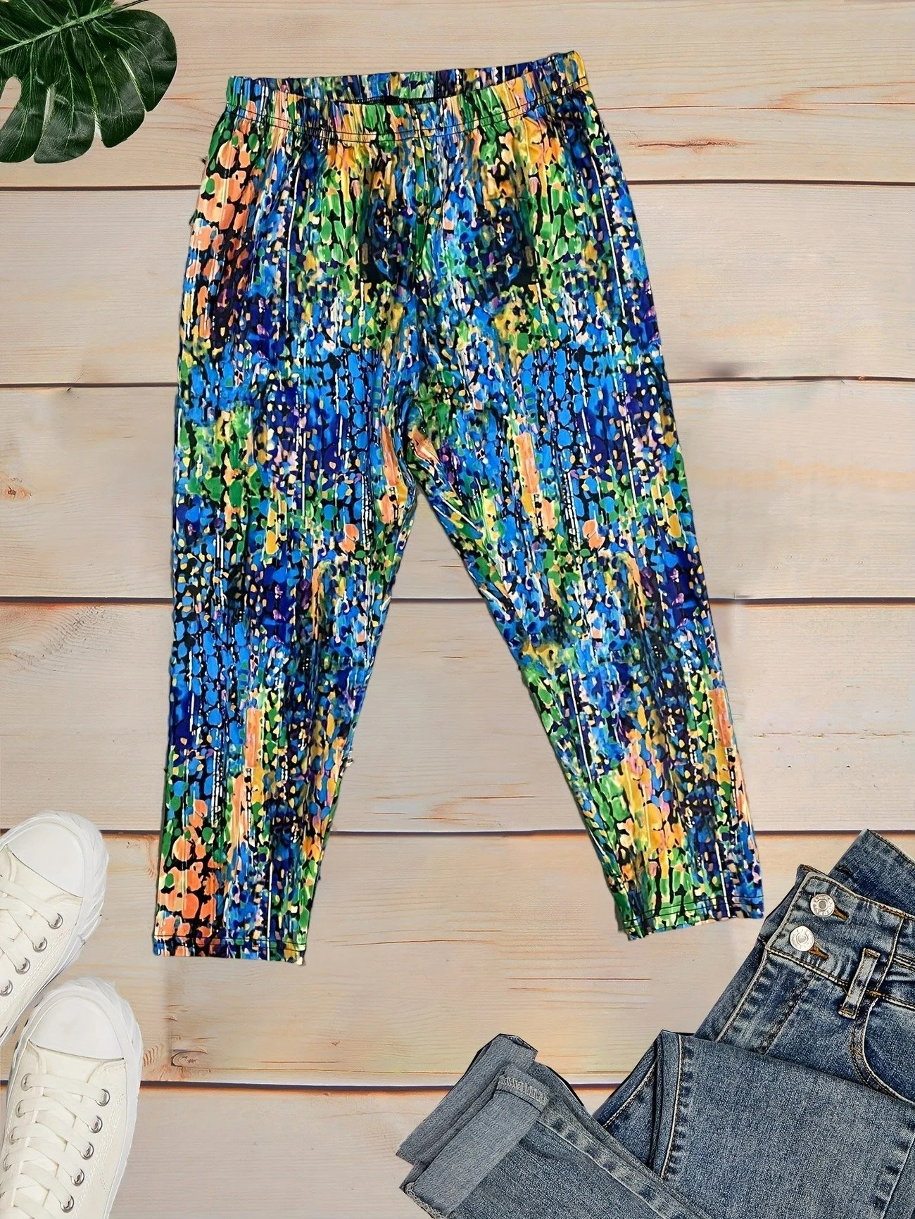 Vintage Abstract Capris Leggings