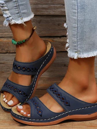 New large size slippers, retro stitching, non-slip round toe wedge heel, comfortable flat sandals for women