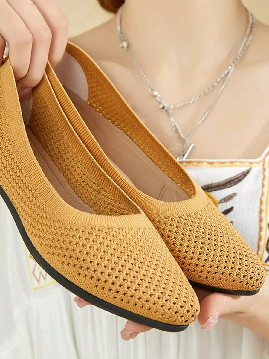 Summer solid color pointed flat shoes for women, casual and breathable, ladies' hollow cloth shoes, French style, no-tiring shoes
