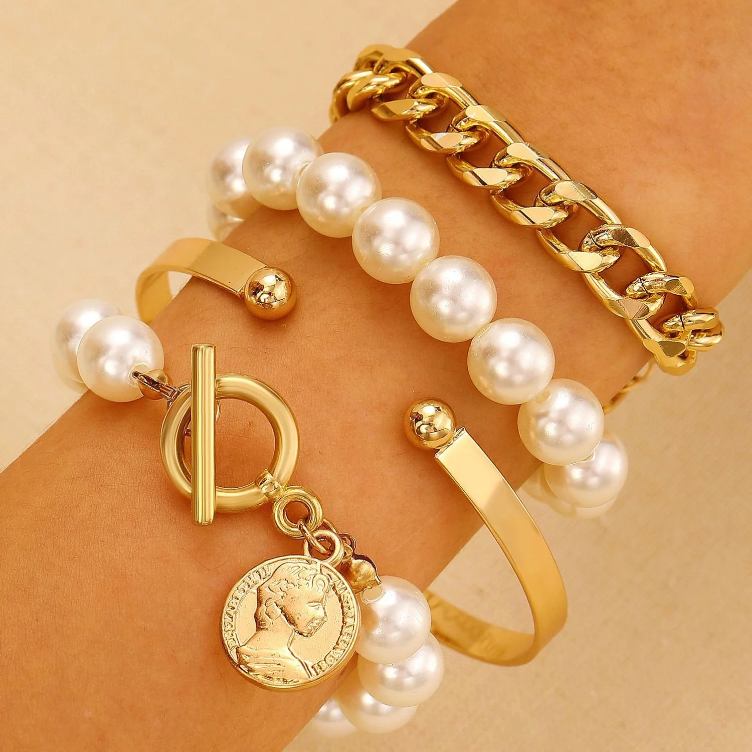 Multi layered vintage bracelet