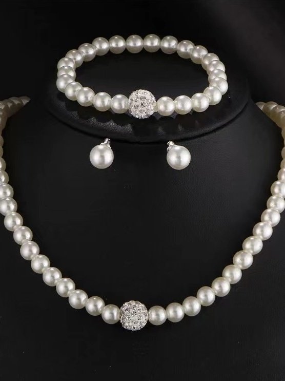 Creative Jewelry Imitation Pearl Necklace Bracelet Earrings Set Three Pieces