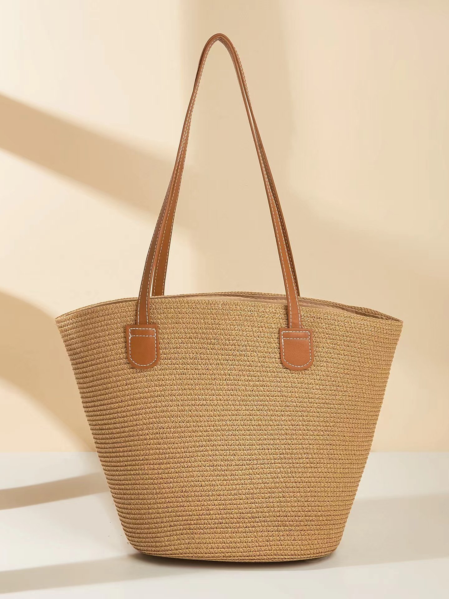 New Straw Bag Women's Summer Handbag Seaside Tote Bag Large Capacity Woven Shoulder Bag High-end Bucket Bag