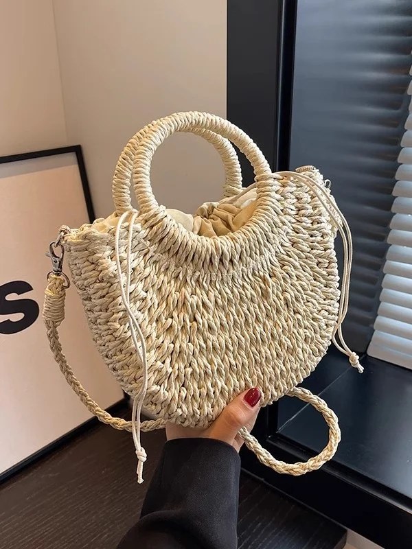 Woven Bag Large Capacity Straw Bag New Style Fire Woven Holiday Style Beach Versatile Shoulder Messenger Bag