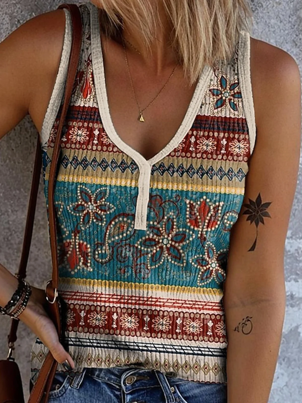 Casual V Neck Geometric Tank Top