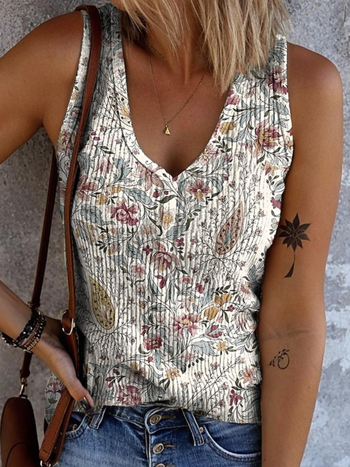 Casual V Neck Floral Tank Top