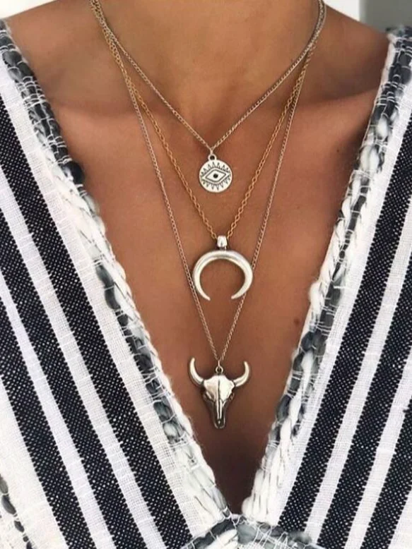 Electroplating Fashion Simple Alloy Bull Head Geometric Disc Eyes Horn Multi-layer Necklace