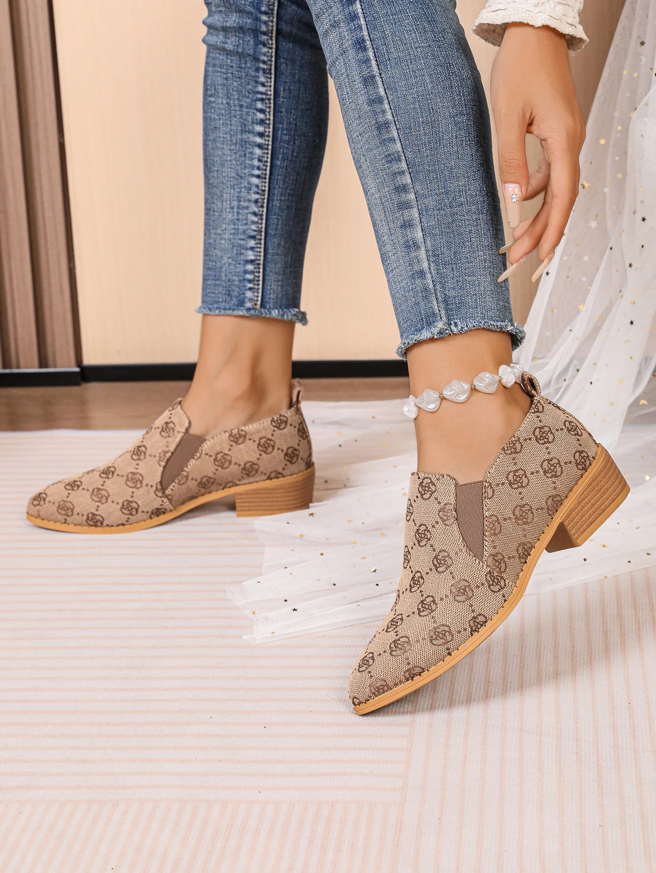 Vintage Geometric Slip On Block Heel Shallow Shoes