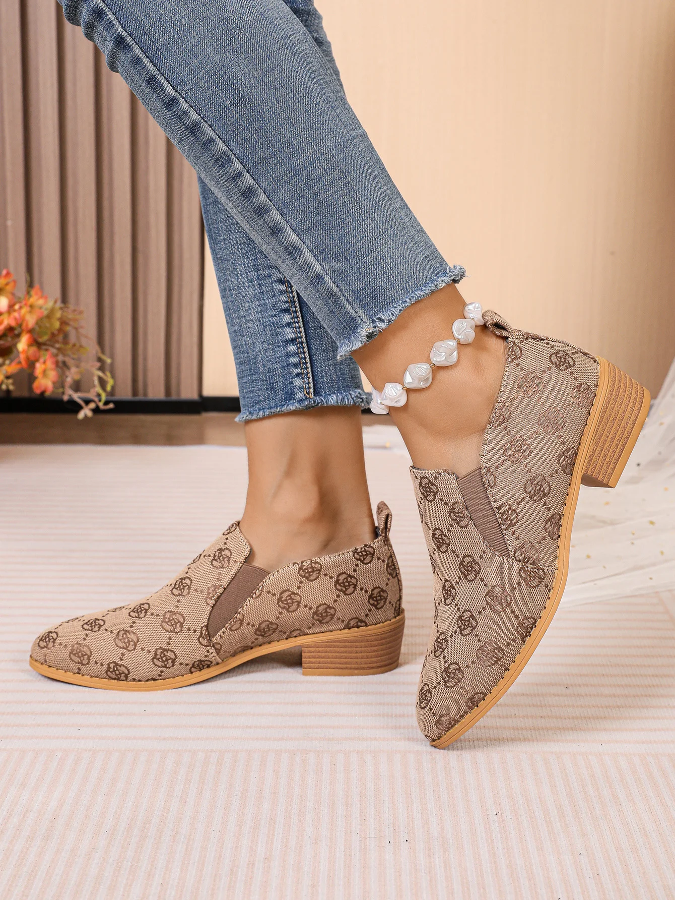 Vintage Geometric Slip On Block Heel Shallow Shoes