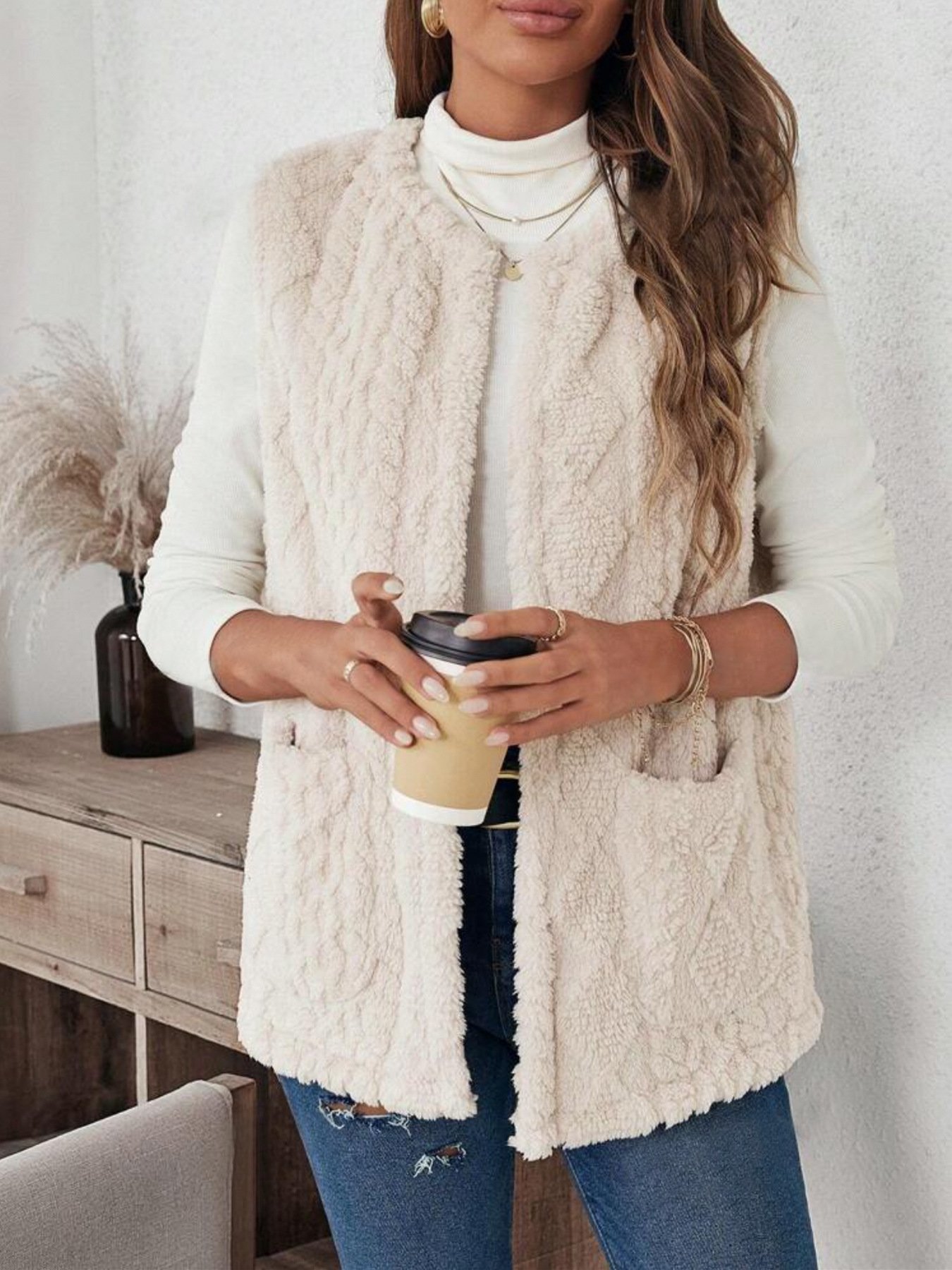 Embossed Street Plain Regular Fit Double-sided Collarless Plush Pocket Casual Cardigan Vest