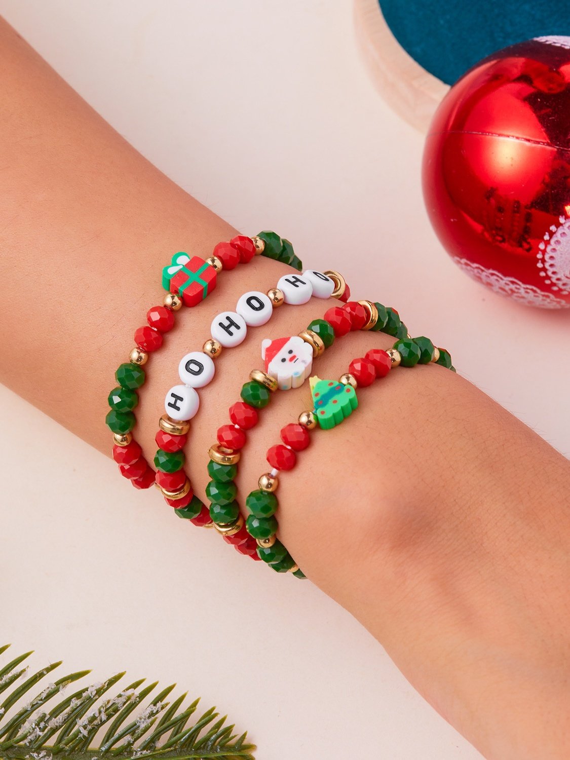 Christmas Electroplating Snowflake Elk Christmas Bell Santa Claus Bracelet Fashionable And Versatile Christmas Crystal Rice Bead Bracelet Combination Set