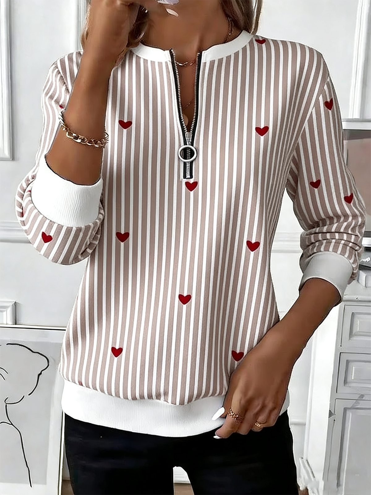 Vintage Crew Neck Striped Sweatshirt