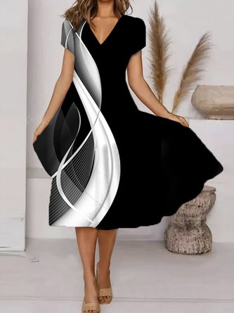 Regular Fit Black And White Colorblock V Neck Casual Dress
